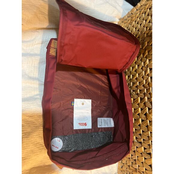 Fjallraven Kanken Backpack - Picture 3 of 4